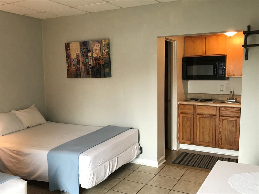 Nola-Goula Inn & Suites