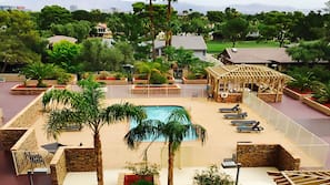 Seasonal outdoor pool, open 7:00 AM to 6:00 PM, sun loungers