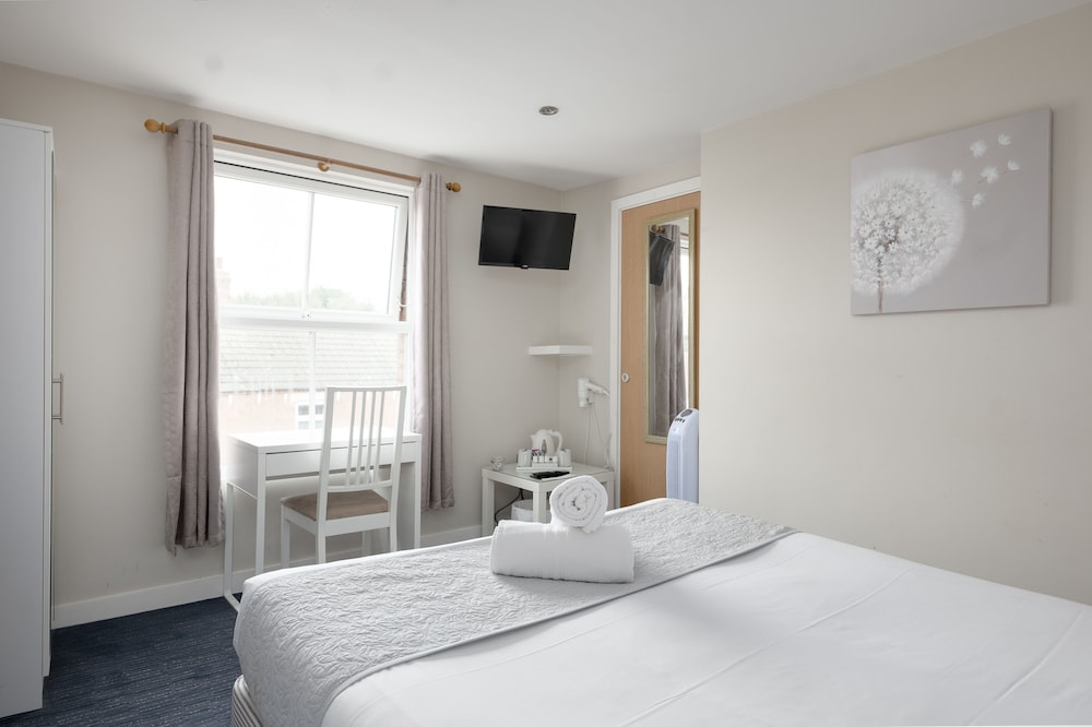 The R Inn Hotel