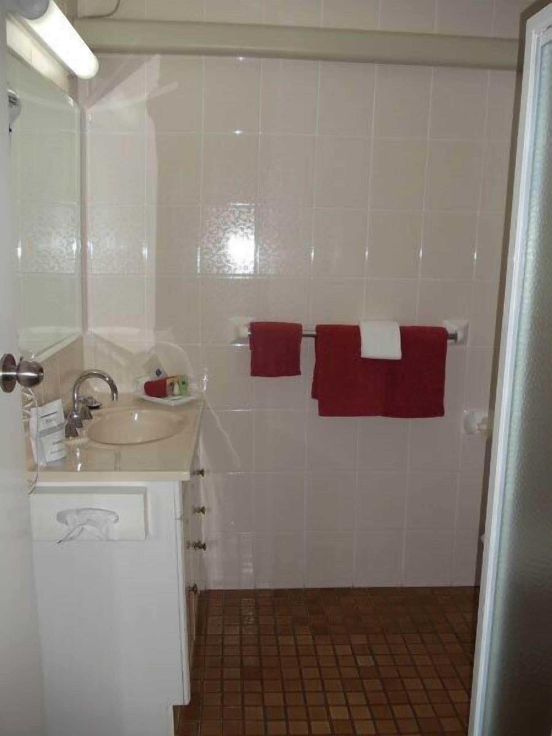 Town & Country Motor Inn