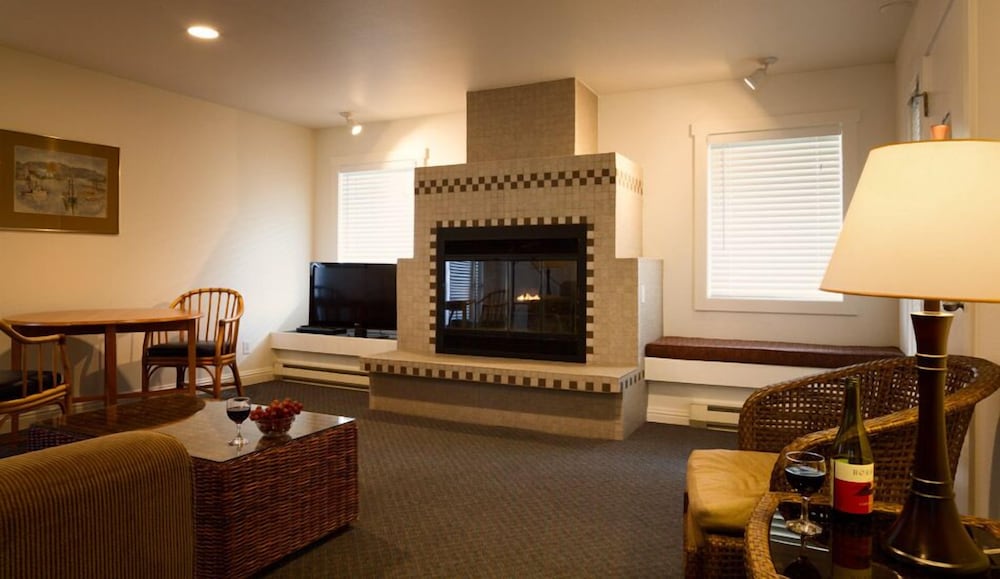 Land's End at Cannon Beach in Cannon Beach Best Rates & Deals on Orbitz