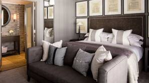 Premium bedding, in-room safe, desk, iron/ironing board