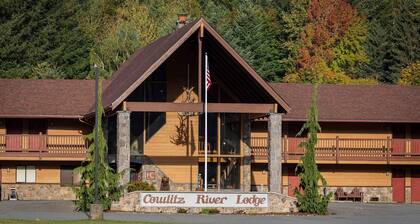 Cowlitz River Lodge