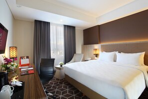 Grand Room | Premium bedding, minibar, in-room safe, desk