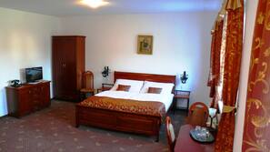In-room safe, individually decorated, desk, blackout curtains