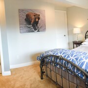 The 10 Best Hotels In Kodiak Island For 2018 Expedia Cranky Crow Bed And Breakfast