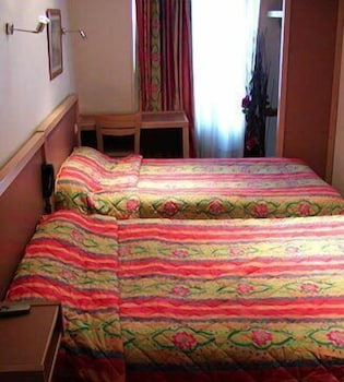Hotel De L Esperance Rue De La Gaite Paris Hotel De L Esperance Rue De La Gaite Paris