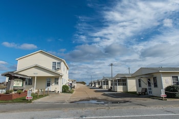 Oceanside Court by Kees Vacations