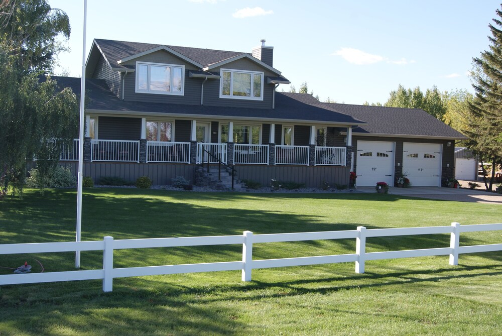 Hannas Haven Bed Breakfast In Meota Canada Expedia - 