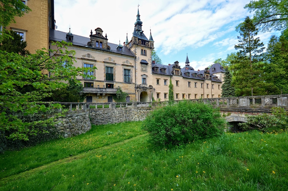 Primary image, Zamek Kliczków