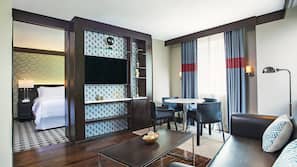 Premium bedding, in-room safe, desk, iron/ironing board