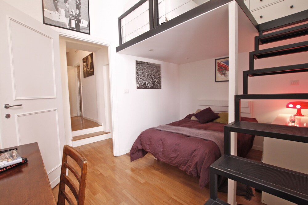 Sleep In Italy Trastevere Apartments Rome 2019 Hotel Prices Bathroom Sink Featured Image Guestroom