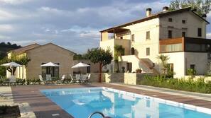 Piscina all'aperto