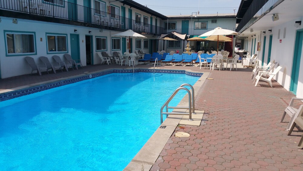 The Amethyst Beach Motel in Point Pleasant Beach Best Rates & Deals on Orbitz
