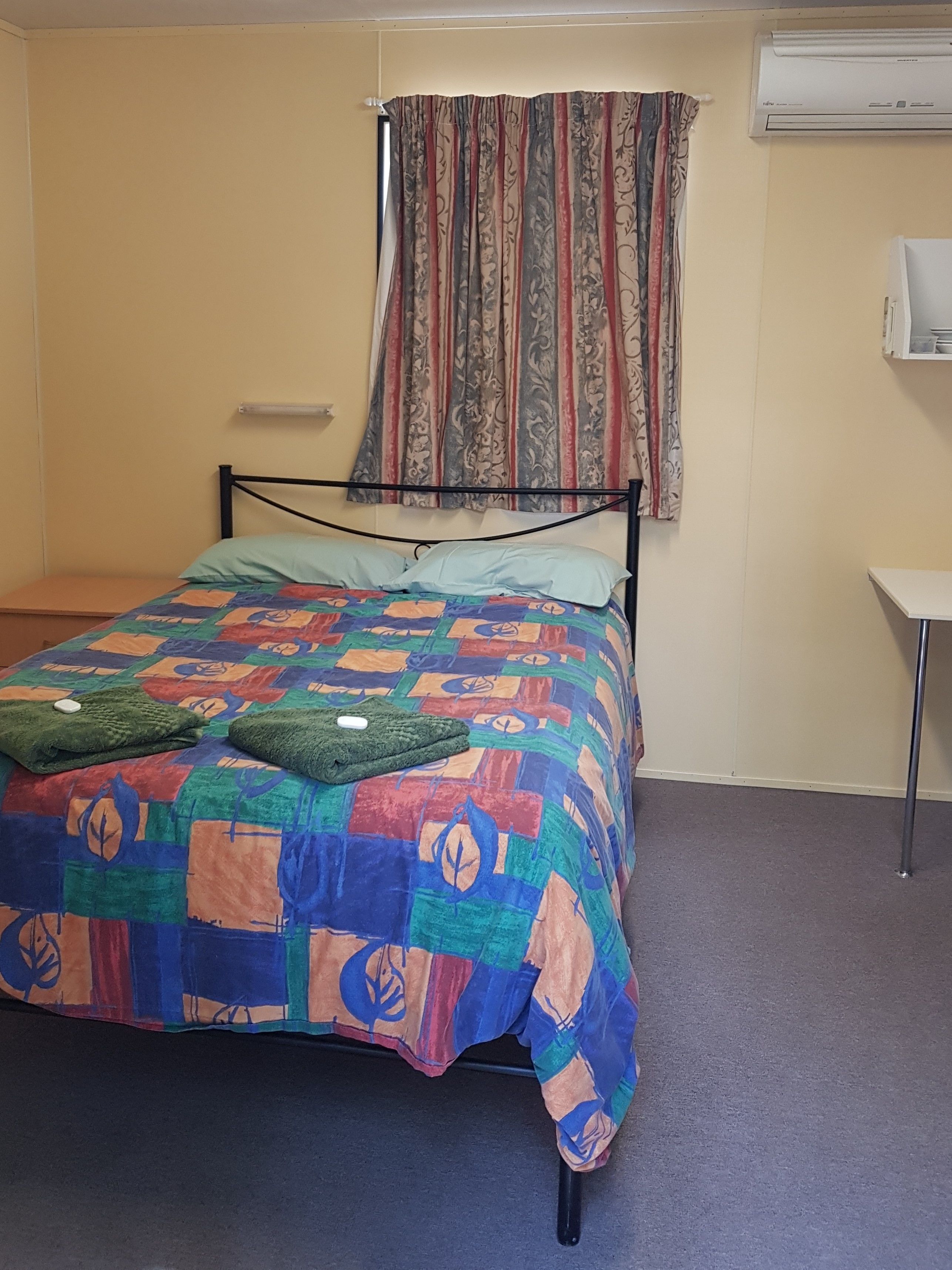 Riverside Tourist Park