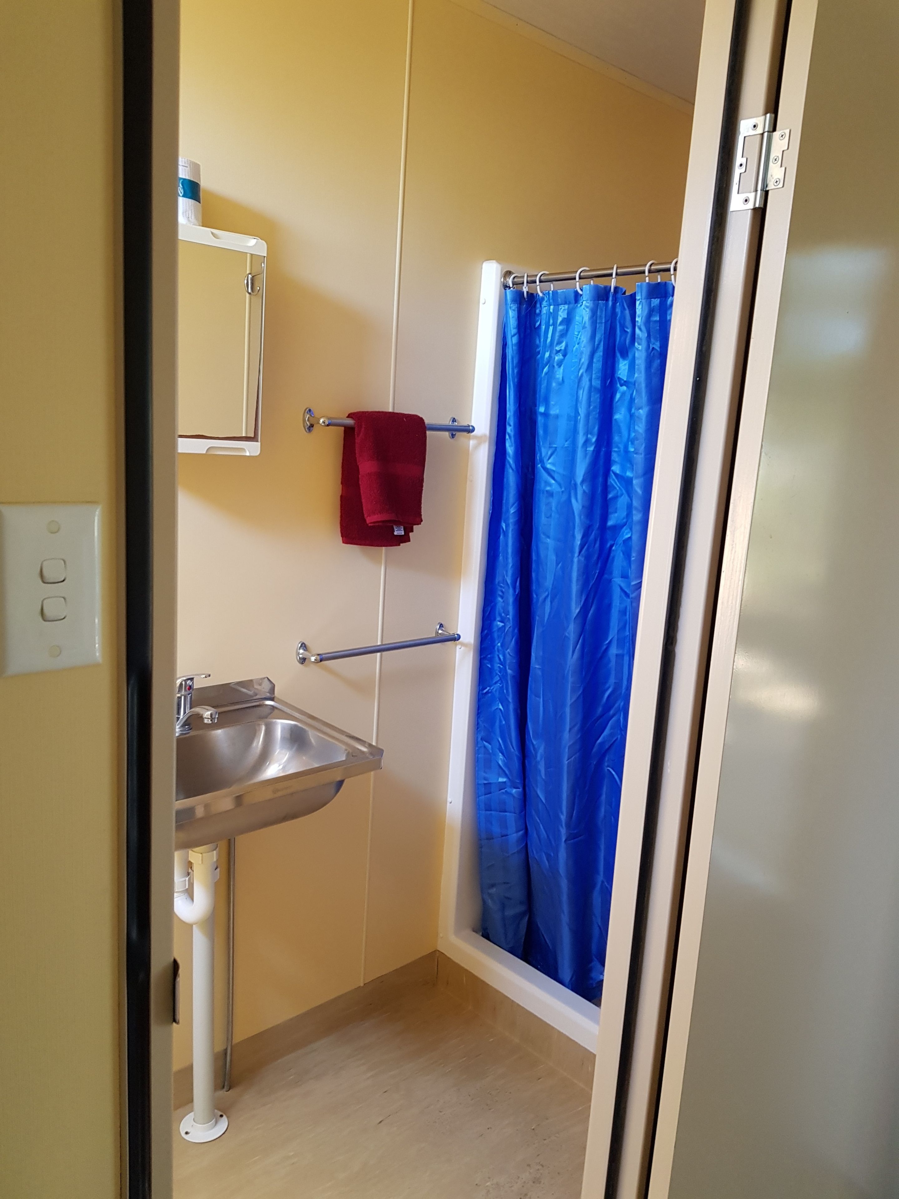 Riverside Tourist Park