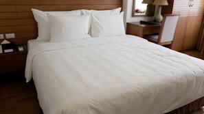Minibar, in-room safe, desk, cribs/infant beds
