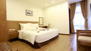 Minibar, in-room safe, desk, cribs/infant beds