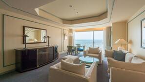 1 bedroom, minibar, in-room safe, blackout drapes