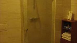 Dusche im Bad