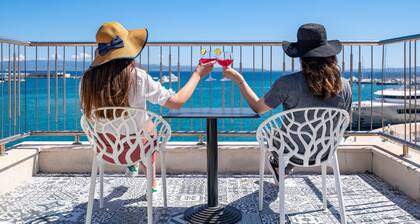 Galeria Valeria Seaside Downtown - MAG Quaint & Elegant Boutique Hotel
