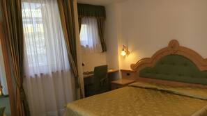 In-room safe, free WiFi