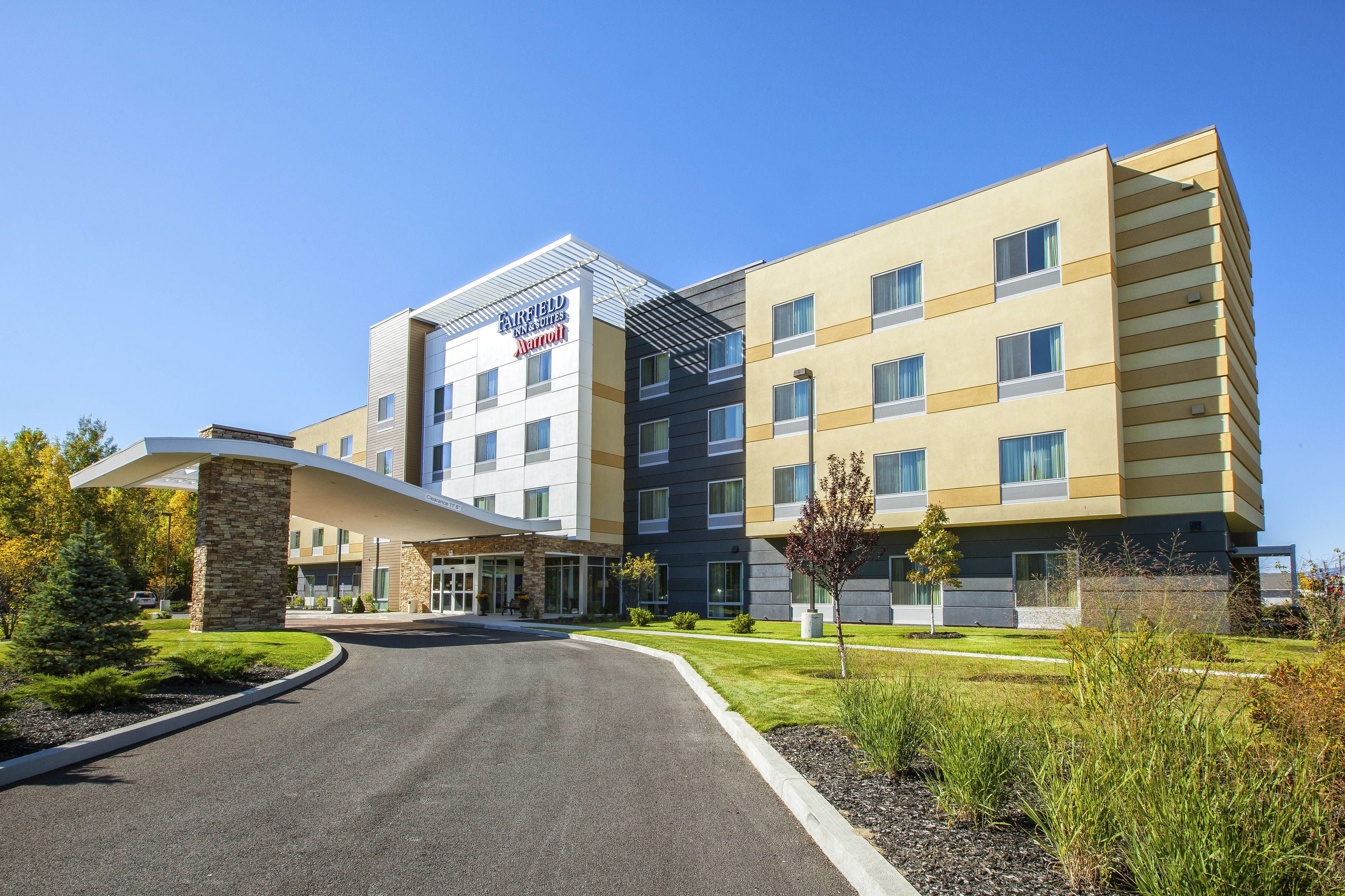 Fairfield Inn Suites Plattsburgh In Plattsburgh Ny Expedia