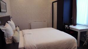 1 chambre, coffre-forts dans les chambres, bureau