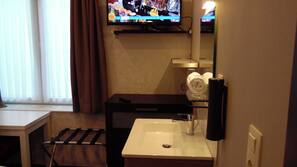 1 chambre, coffre-forts dans les chambres, bureau