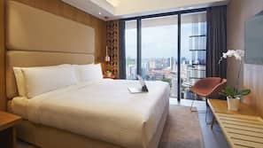 In-room safe, desk, iron/ironing board, free WiFi