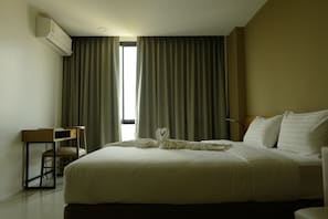 Superior Double Room | Desk, laptop workspace, free WiFi, bed sheets