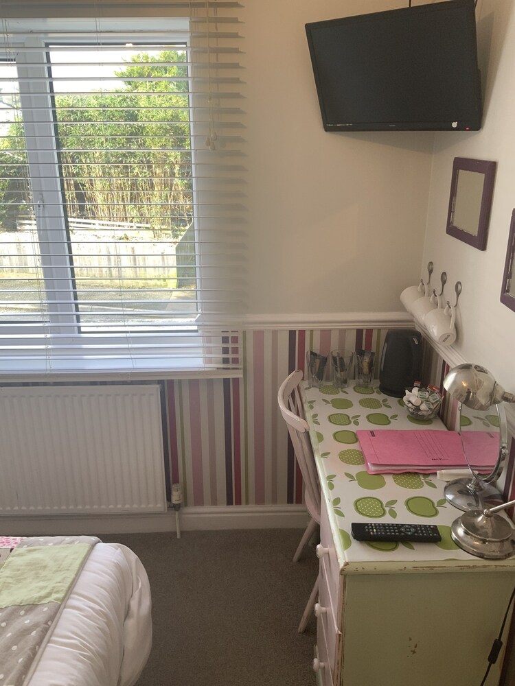 Green Apple Bed and Breakfast in St Ives Best Rates & Deals on Orbitz