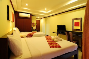 In-room safe, free WiFi