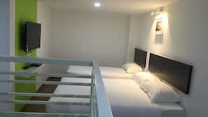 Premium bedding, desk, iron/ironing board, free WiFi