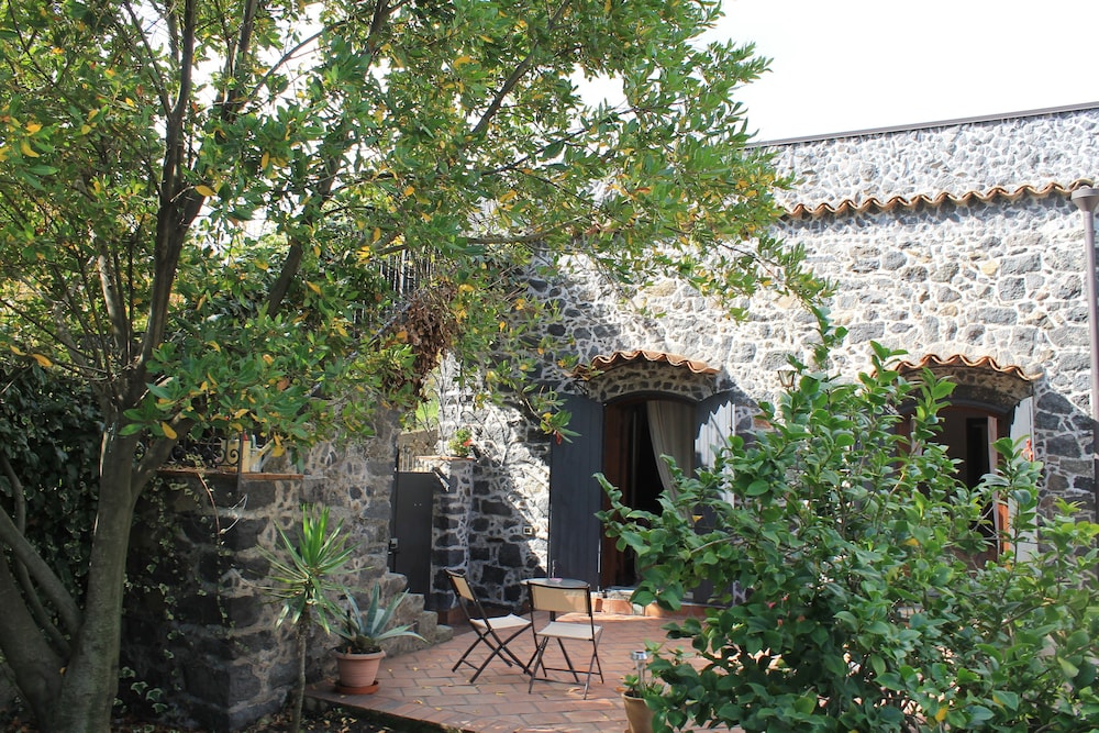 B&B Villa Loriana in Milo, Italy