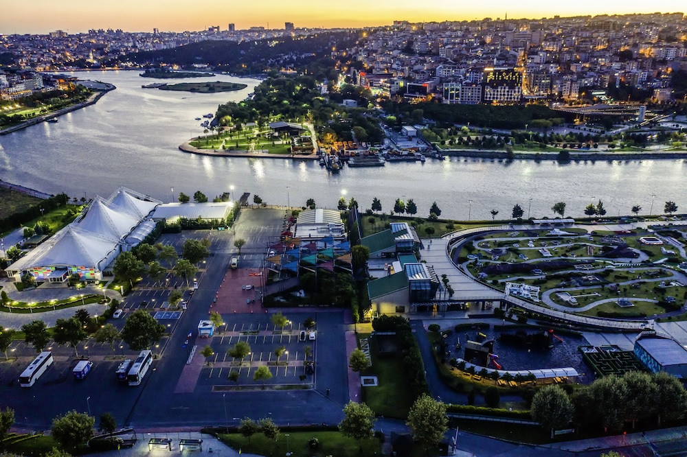 Clarion Hotel Golden Horn