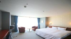 In-room safe, desk, rollaway beds, free WiFi