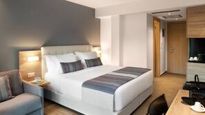 In-room safe, desk, blackout drapes, soundproofing
