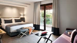 In-room safe, desk, blackout drapes, soundproofing