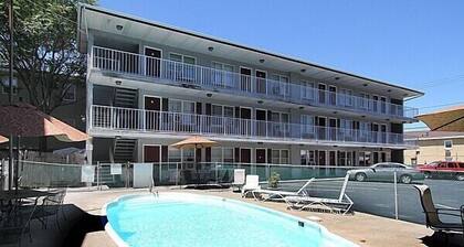Sea Gem Motel and Apartments