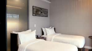 1 bedroom, premium bedding, minibar, in-room safe