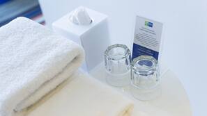 1 bedroom, premium bedding, minibar, in-room safe