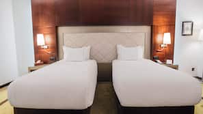 1 bedroom, premium bedding, minibar, in-room safe
