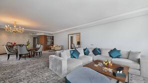 1 bedroom, premium bedding, minibar, in-room safe
