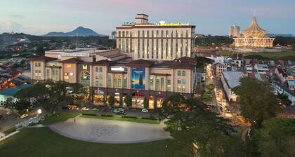 The Waterfront Hotel