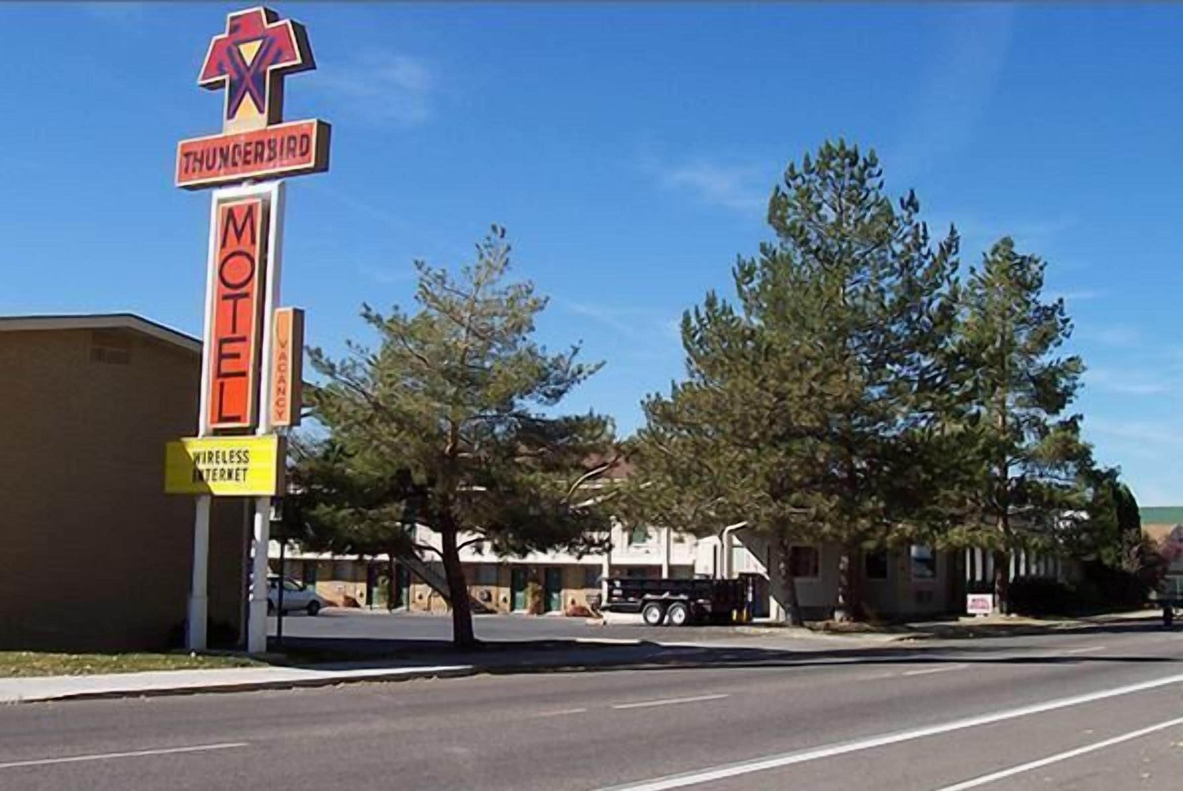 Thunderbird Motel