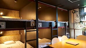 In-room safe, free WiFi, linens