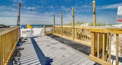 Pelican Beach Resort by Panhandle Getaways