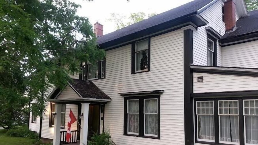 Steamers Bed & Breakfast