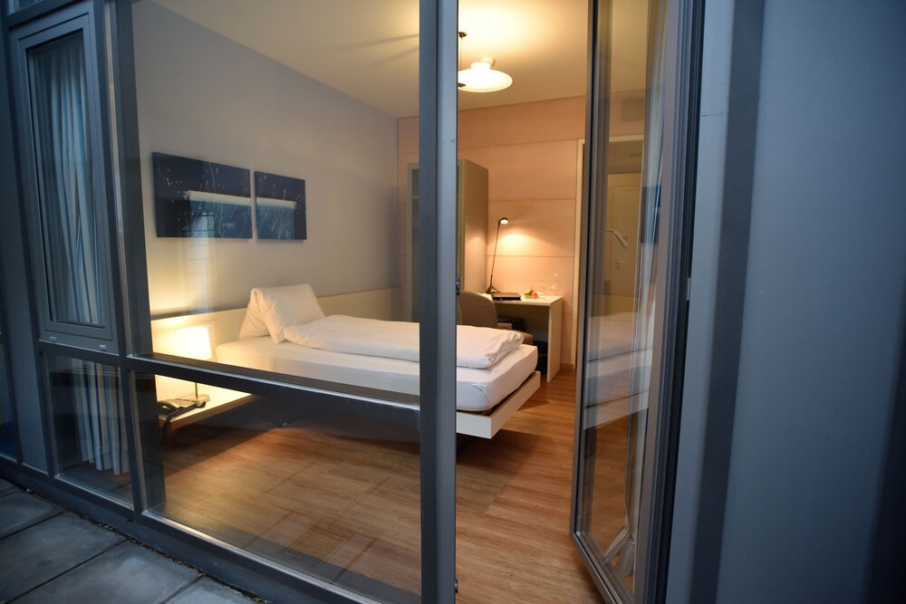 angenehme visum home office person bwv 30a schlosshotel wartensee in rorschacherberg hotel rates reviews orbitz angenehme visum home office person bwv 30a schlosshotel wartensee in rorschacherberg hotel rates reviews orbitz